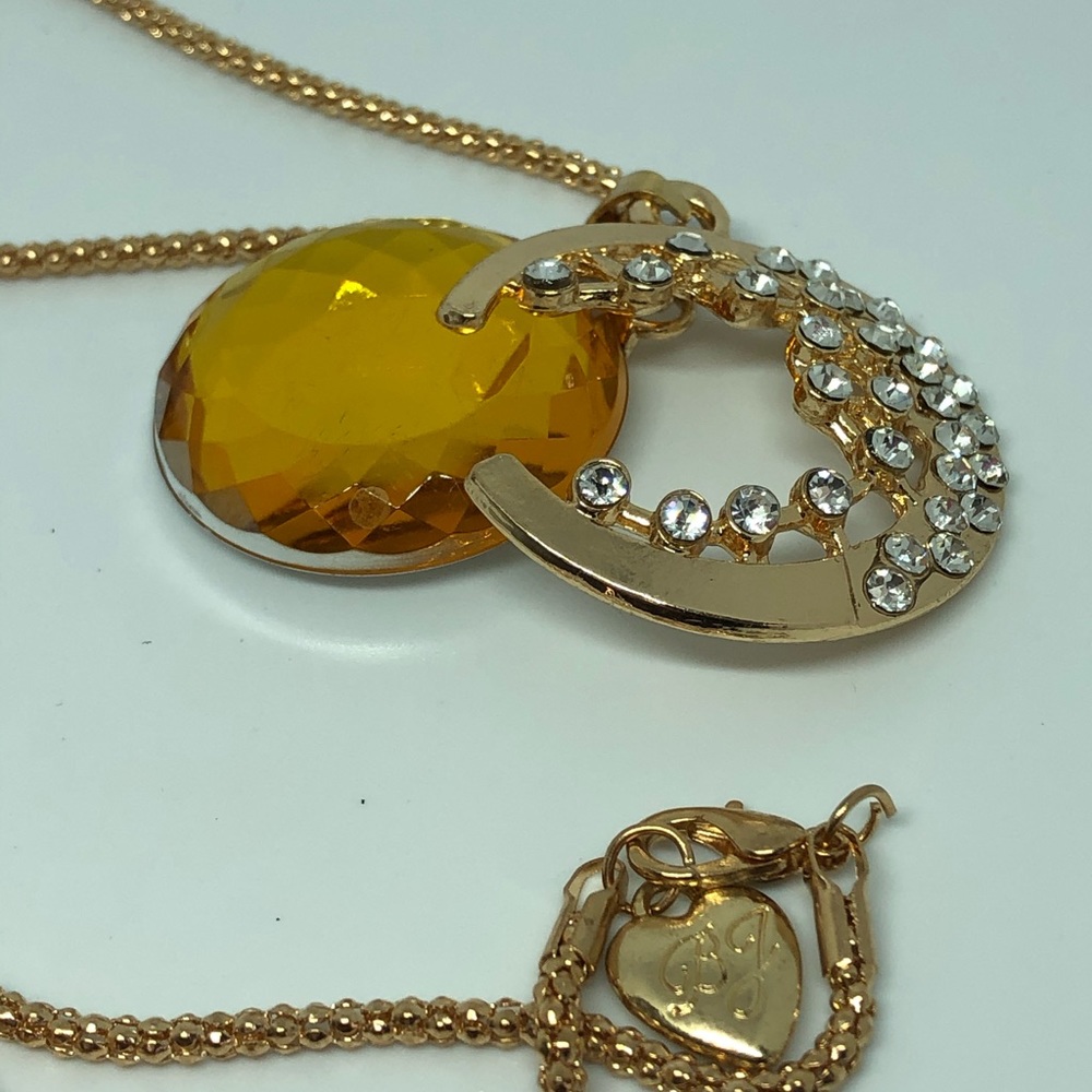 Necklace - Picture 2 of 5